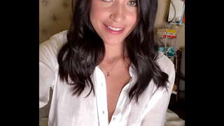 Masturbating cé go bhfuil a cara is fearr a dhéanann an céanna