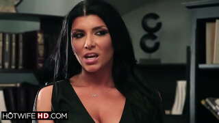 Busty milf aprunāt gaidīt, lai būtu fucked viņas coworker.Viņas vīrs slēpj slepeni skatīties viņa big tits sieva saņemt rimmed.Viņa facefucked un braucieni gailis