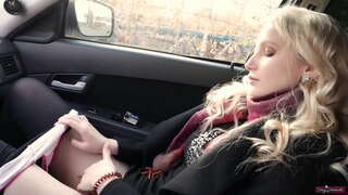 ���ັກສຶກສາວນຂອງດັງເປັນນາງ cums ຫຼັງຈາກການເຍນາງກັນ.